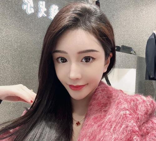 有名的女网红,揭秘女网红的璀璨人生