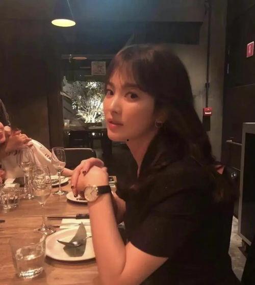 宋慧乔赤脚放大照片,高清放大细节令人惊叹